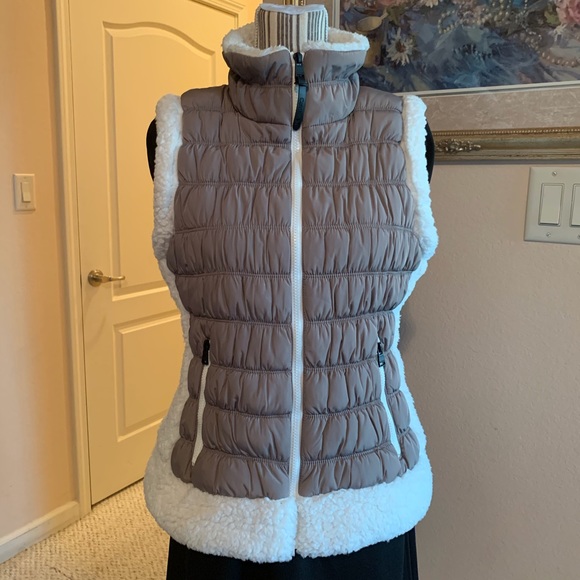 Calvin Klein Jackets & Blazers - Calvin Klein Puffer vest performance